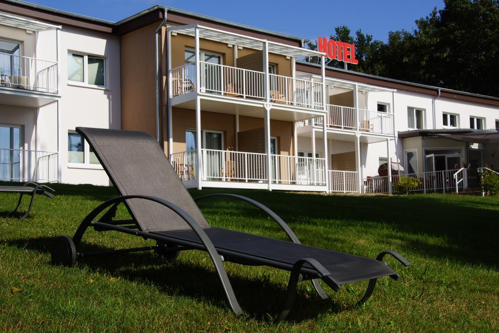 Hotel Am Untersee Bantikow Экстерьер фото